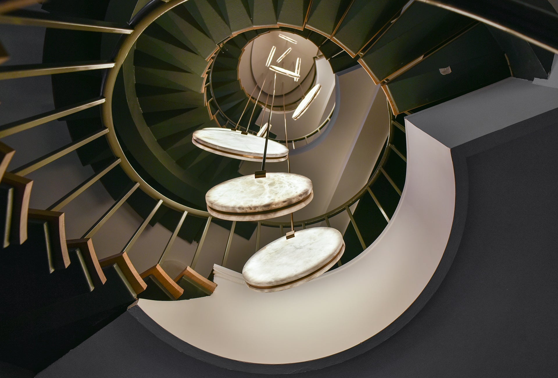 Soho Real Alabaster Disc Pendant Light, Pendant Lamp For Hallway, Staircase Pendant Light Riviko