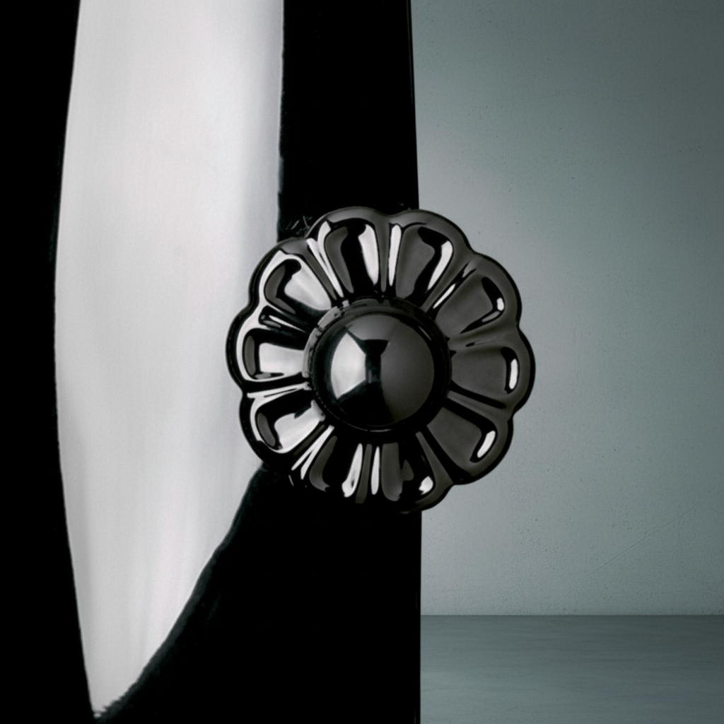 Riviko Embrace Radiance 6-Light Chandelier - Background Shot
