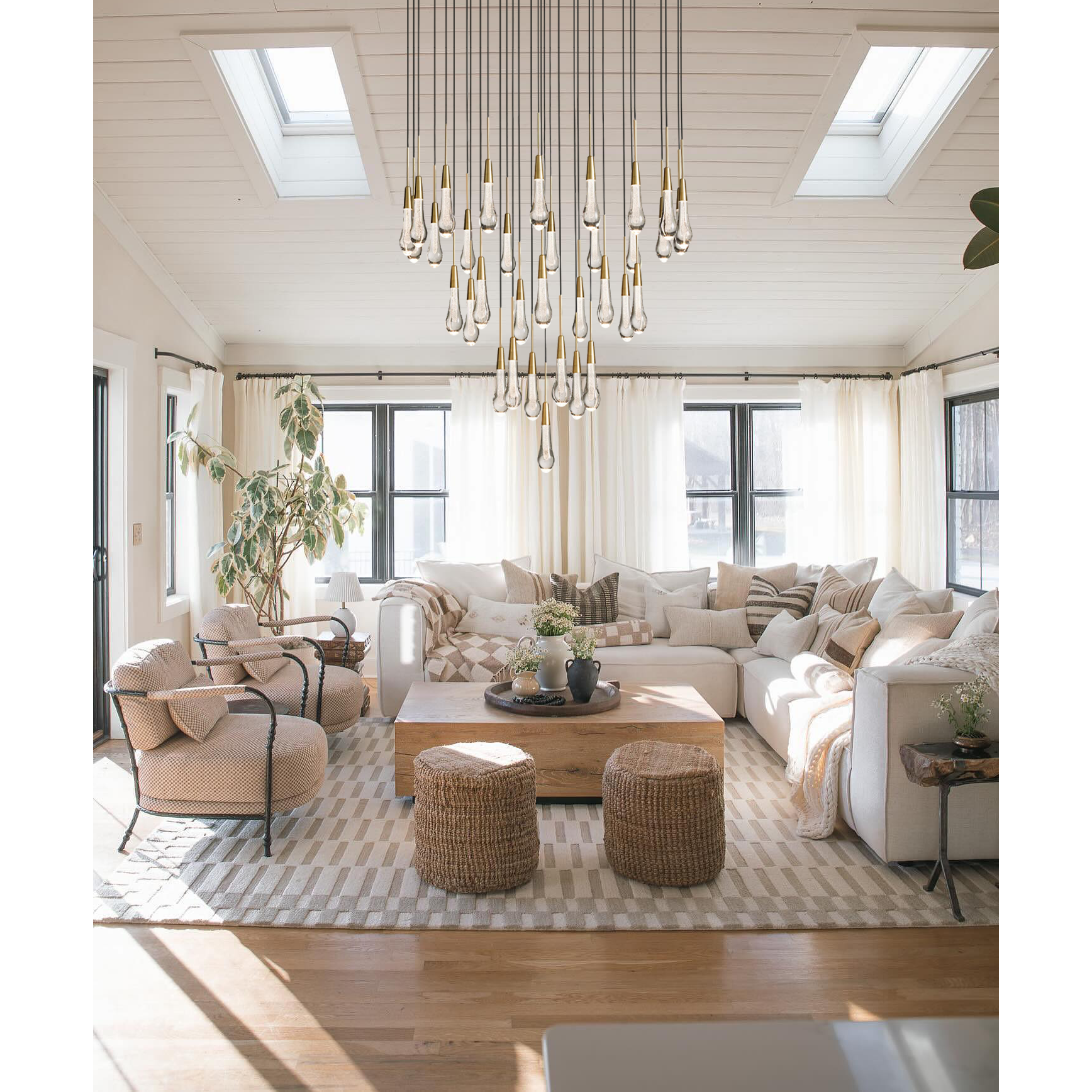 Soltaire Round Chandelier 17'' 24'' 36'' 58''