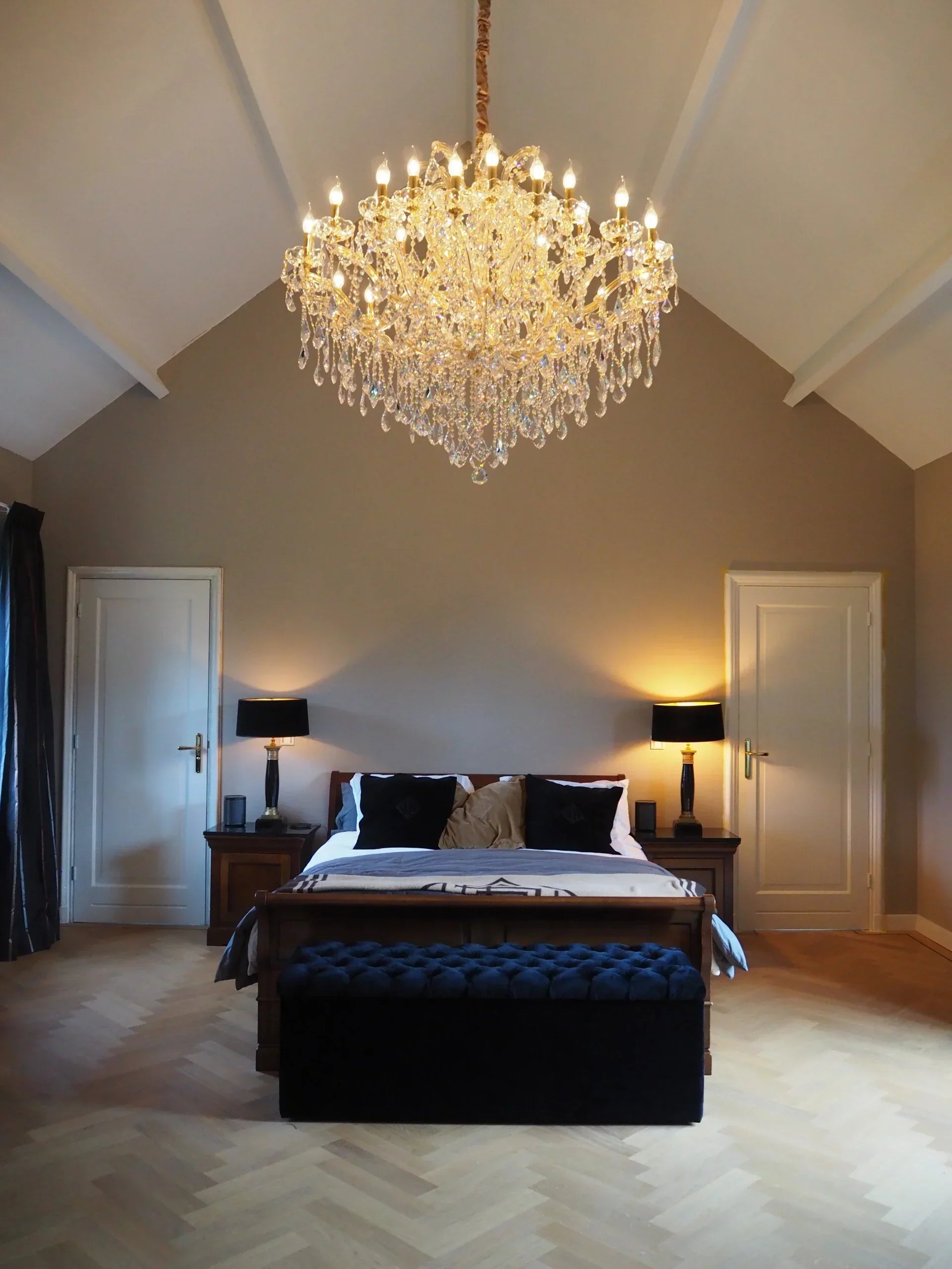 Luxury 25-Light Candle Crystal Chandelier in Gold/Chrome Finish