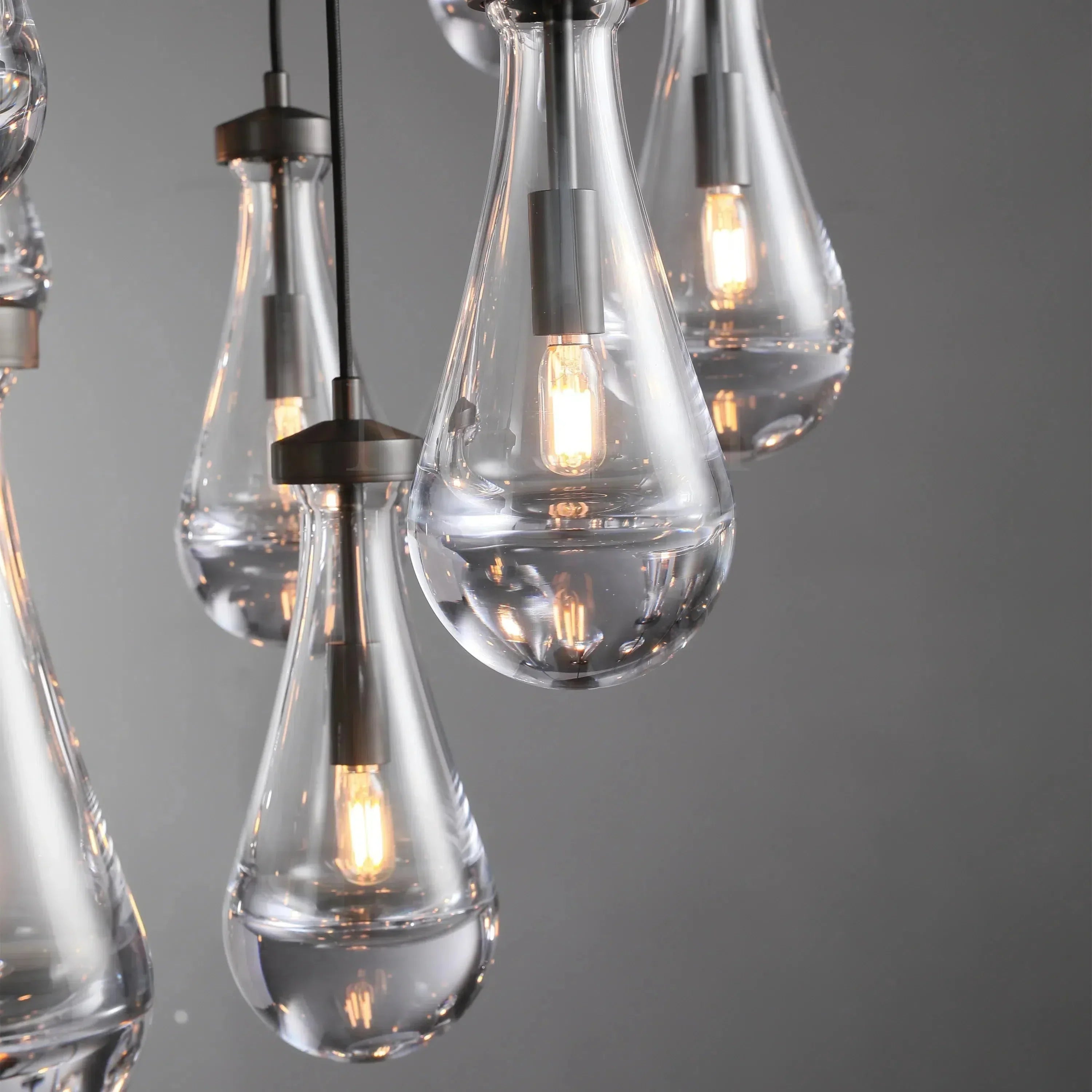 Soltaire Raindrop Round Chandelier 18"