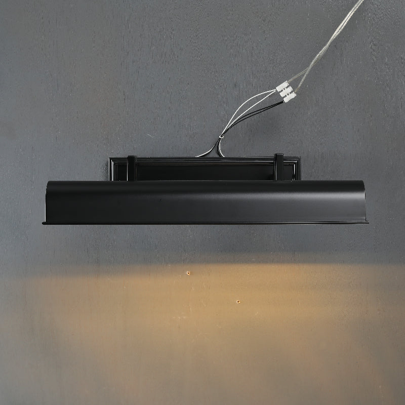 Riviko Gallery Grand Brass Picture Light - Background Shot