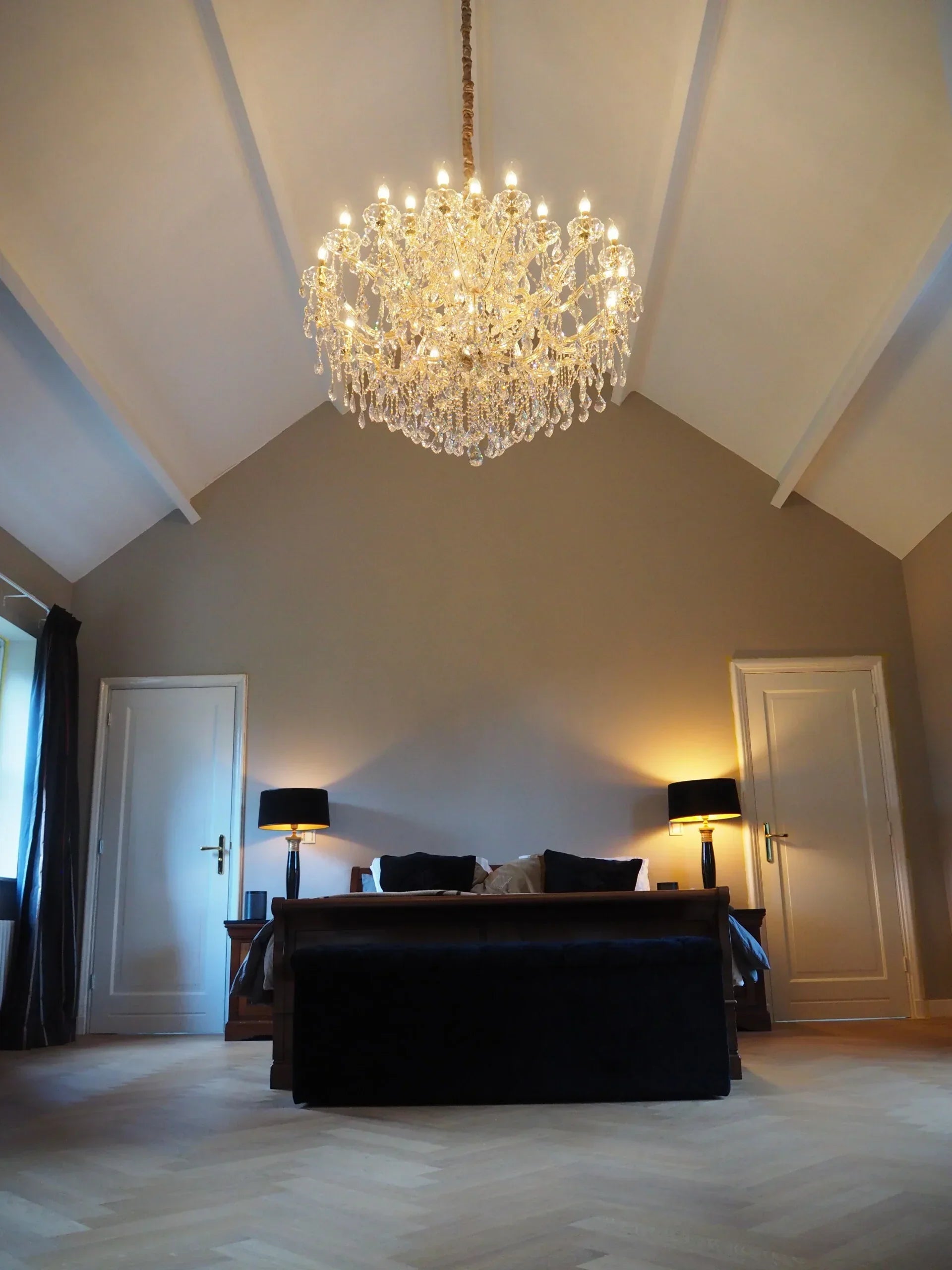 Luxury 25-Light Candle Crystal Chandelier in Gold/Chrome Finish