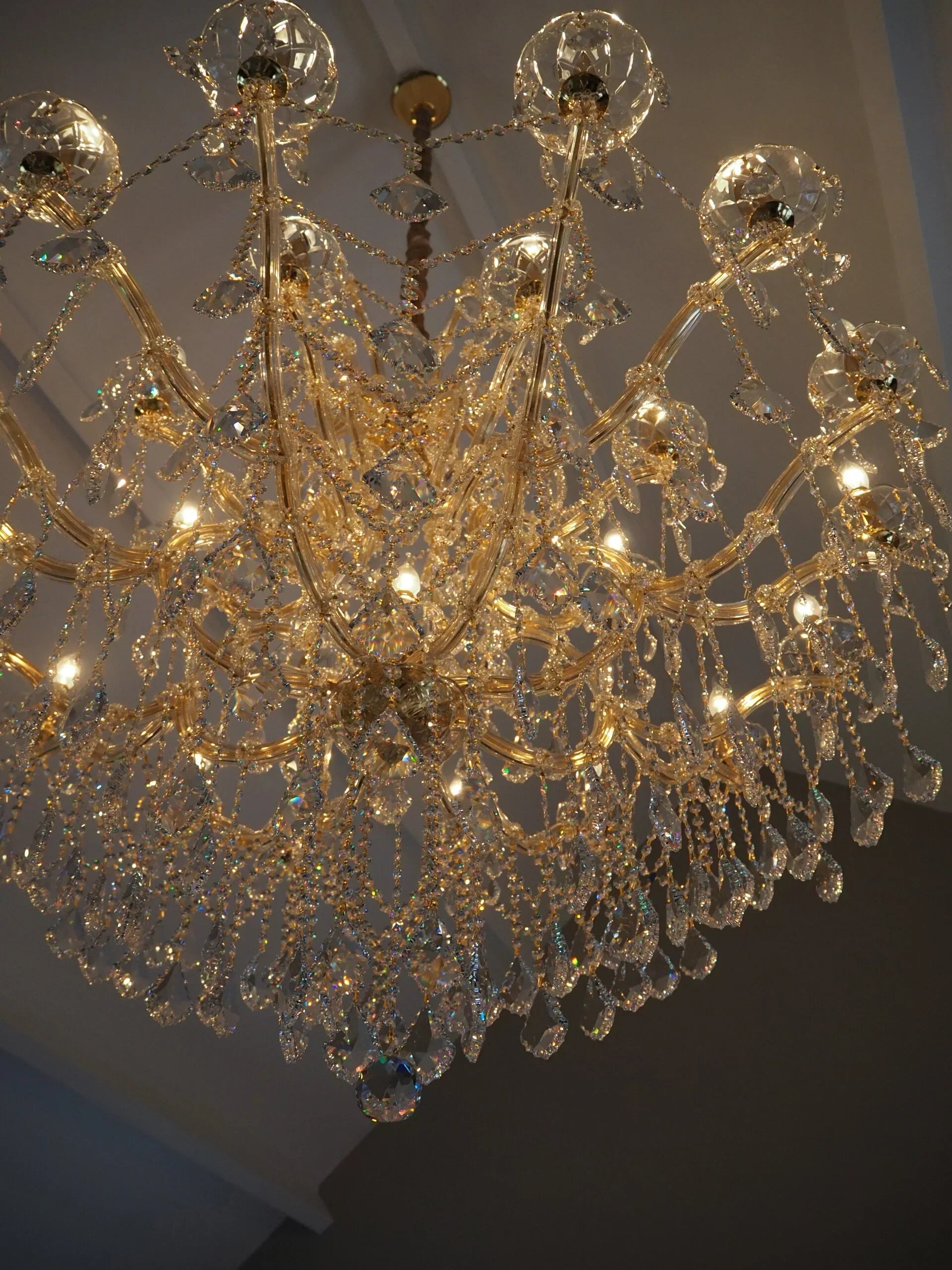 Luxury 25-Light Candle Crystal Chandelier in Gold/Chrome Finish
